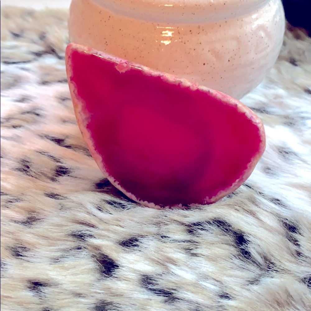 Fuchsia Agate Slice Phone Socket